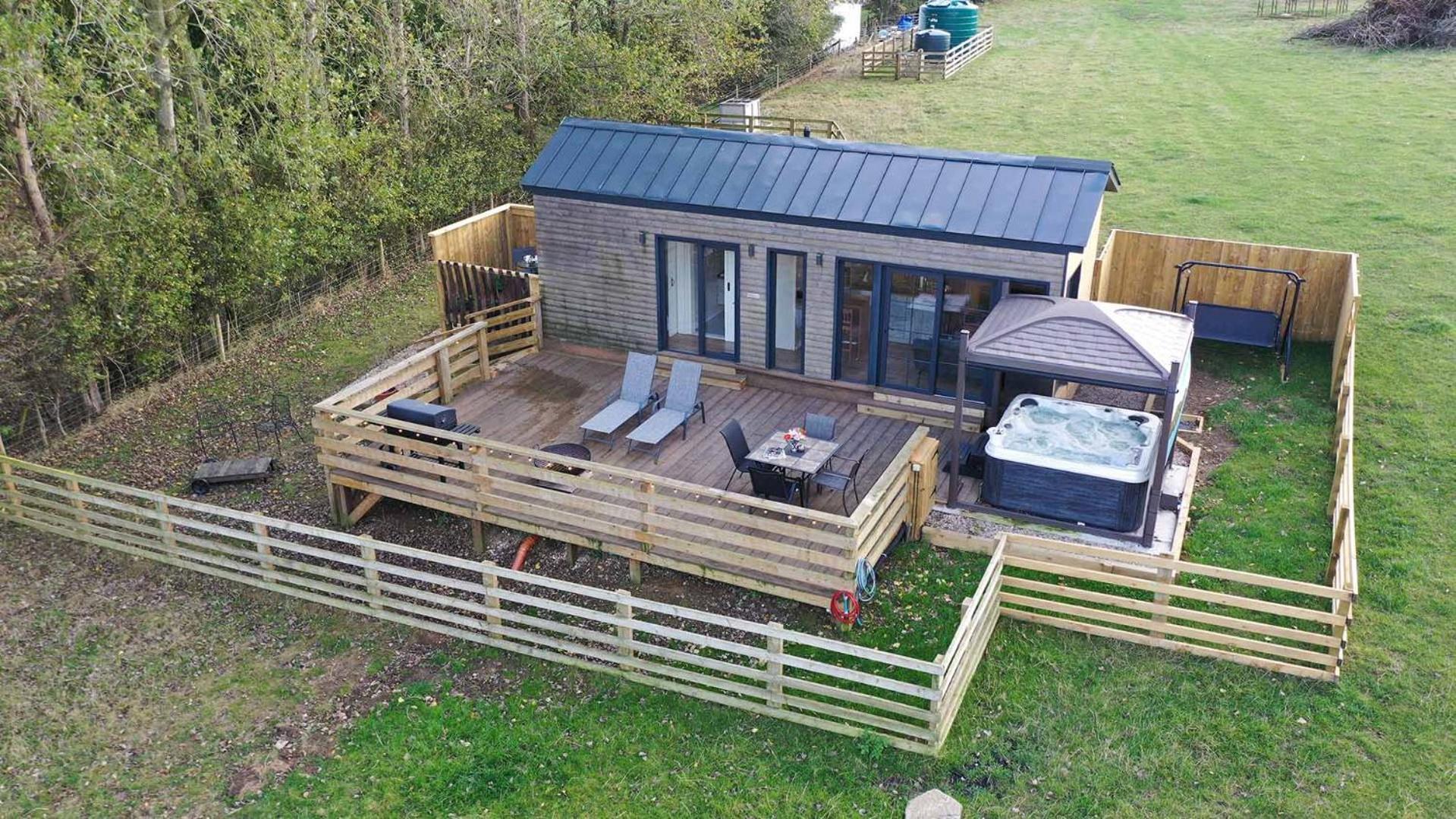 Burtree Country House, Tipi'S, Treehouse & Lodge & House Rooms With Hot Tubs In A Private Garden เทิร์สก์ ภายนอก รูปภาพ