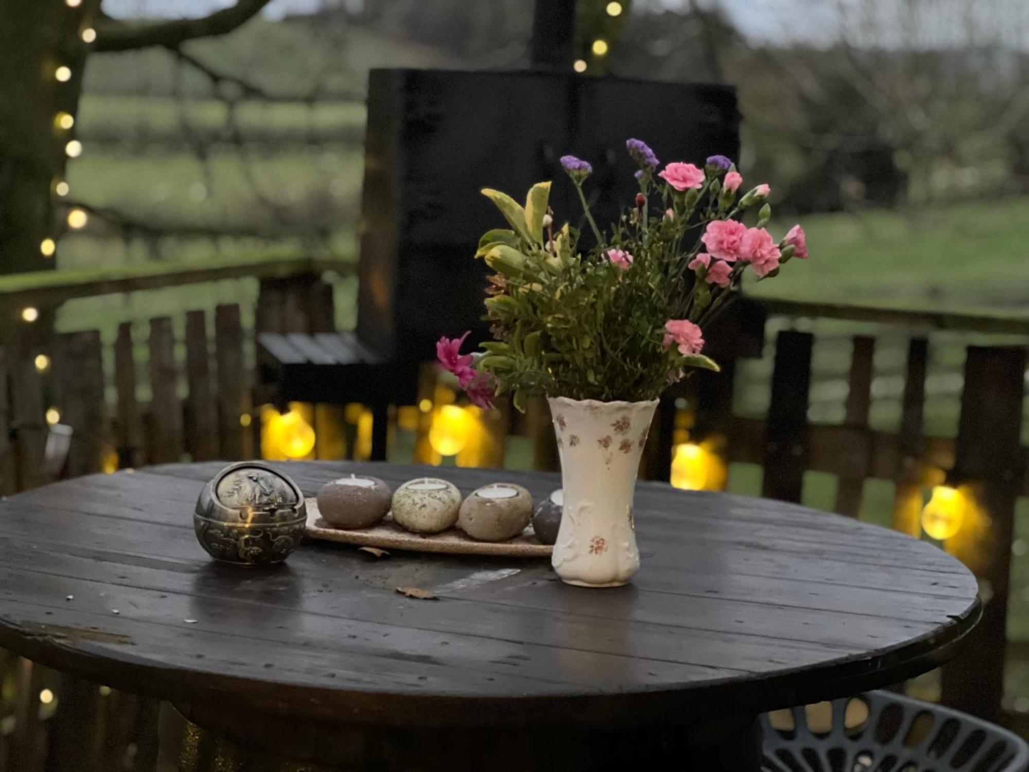 Burtree Country House, Tipi'S, Treehouse & Lodge & House Rooms With Hot Tubs In A Private Garden เทิร์สก์ ภายนอก รูปภาพ