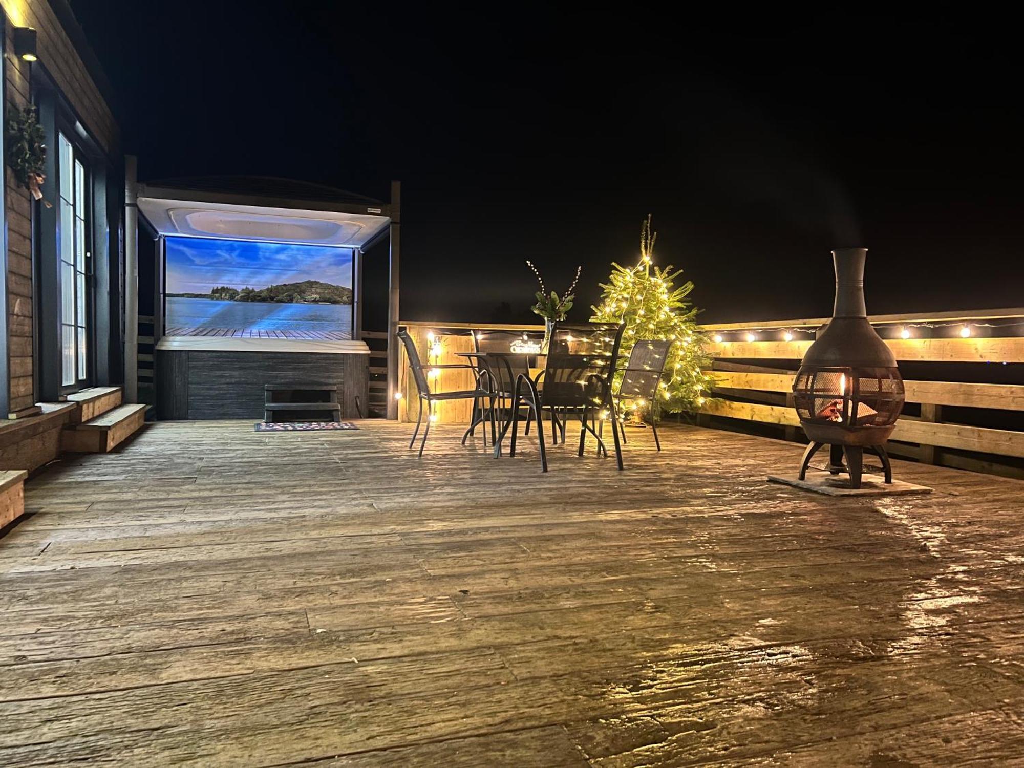 Burtree Country House, Tipi'S, Treehouse & Lodge & House Rooms With Hot Tubs In A Private Garden เทิร์สก์ ภายนอก รูปภาพ