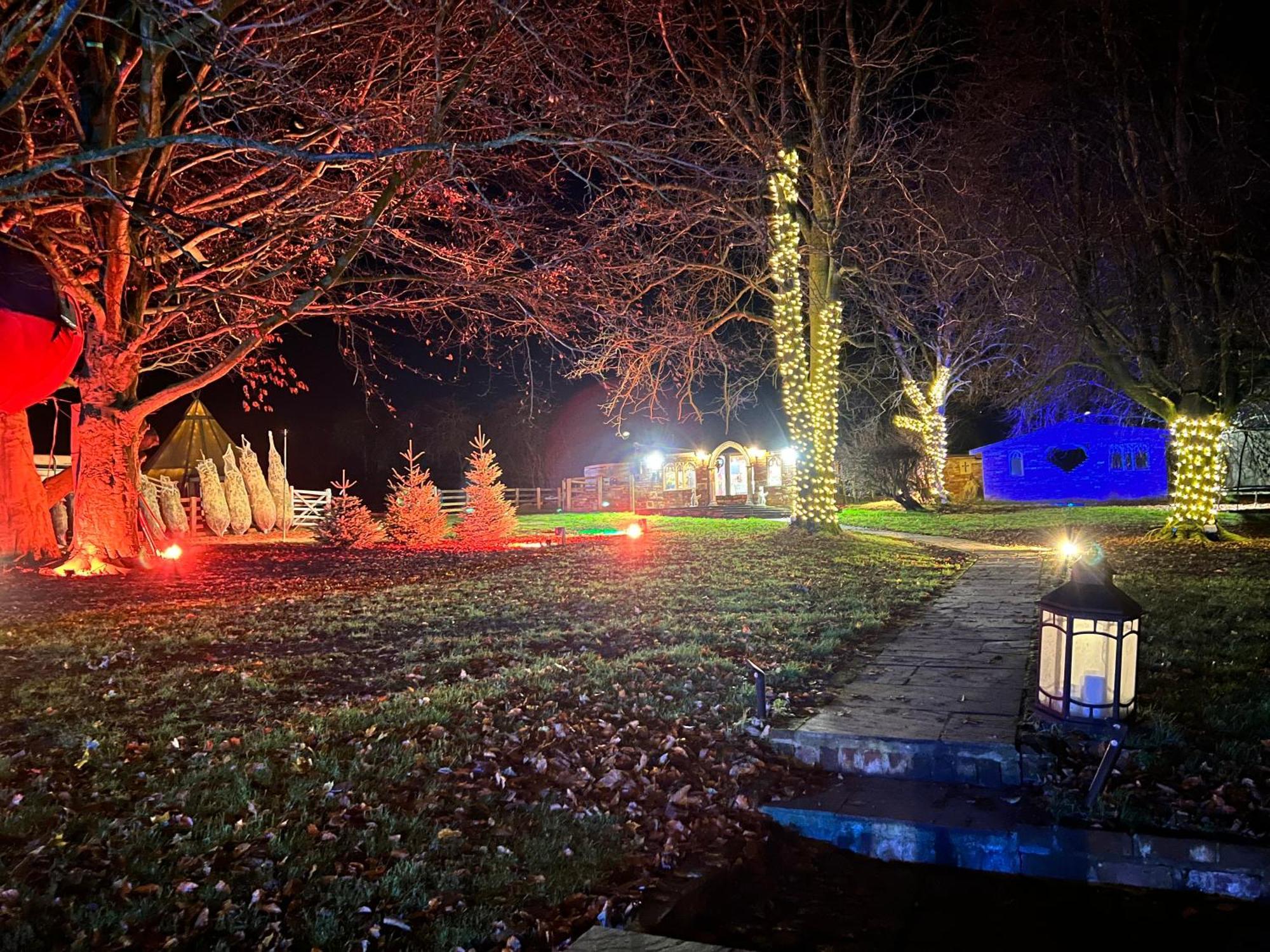 Burtree Country House, Tipi'S, Treehouse & Lodge & House Rooms With Hot Tubs In A Private Garden เทิร์สก์ ภายนอก รูปภาพ